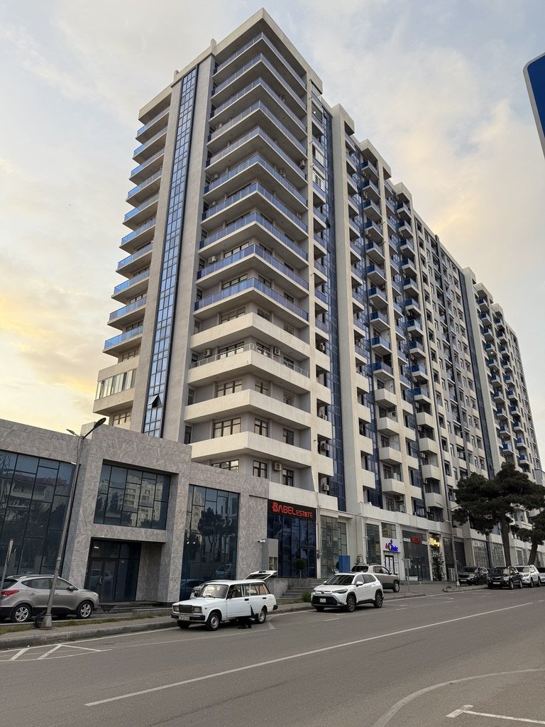 Satılır 4 otaqlı yeni tikili, 162 m², Qara Qarayev m.-1