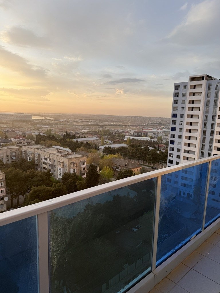 Satılır 4 otaqlı yeni tikili, 162 m², Qara Qarayev m.-20