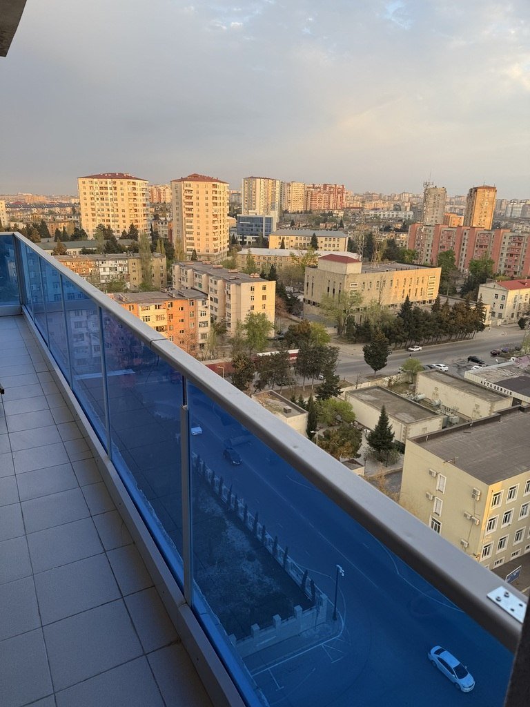 Satılır 4 otaqlı yeni tikili, 162 m², Qara Qarayev m.-21