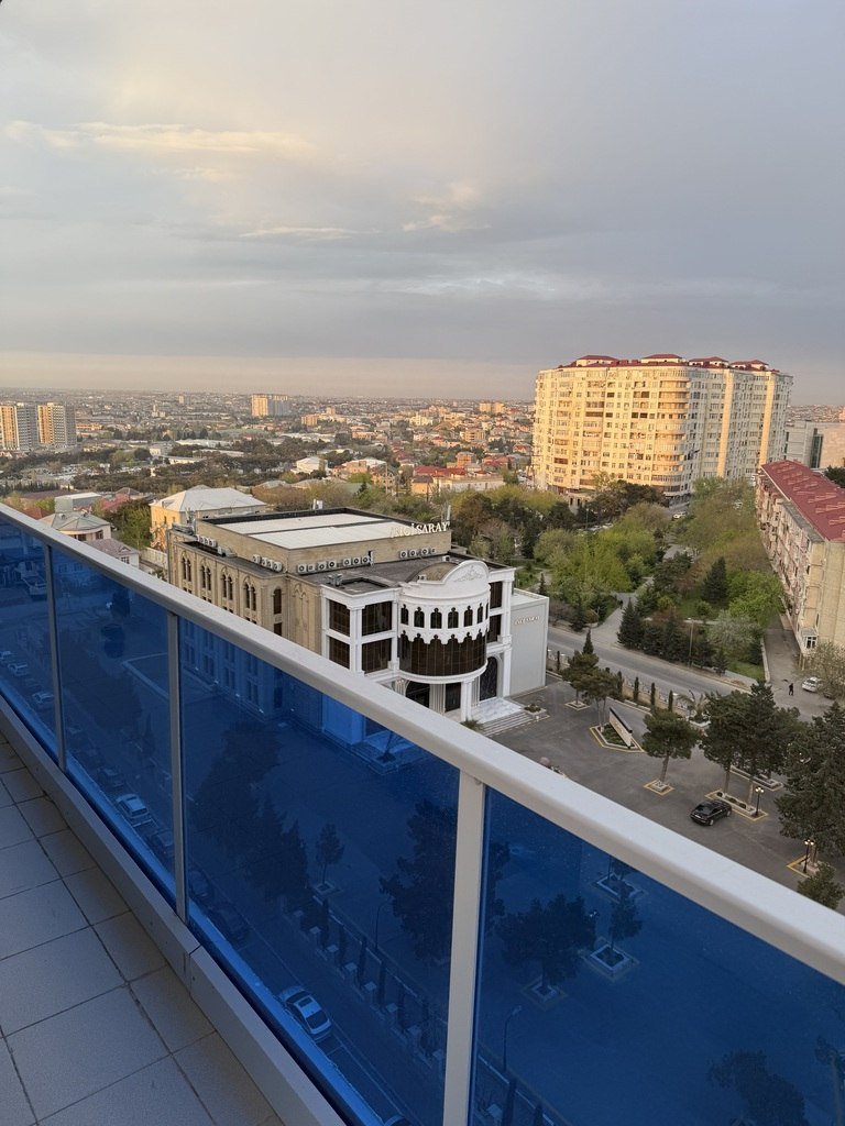 Satılır 4 otaqlı yeni tikili, 162 m², Qara Qarayev m.-22