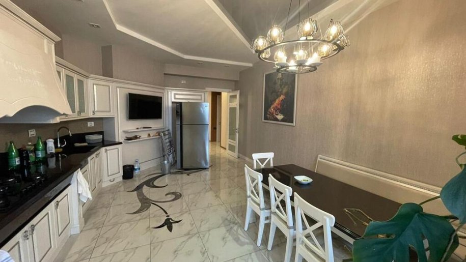 Kirayə verilir 3 otaqlı yeni tikili, 180 m², Sahil m.-10