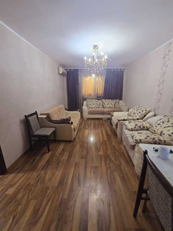 Kirayə verilir 4 otaqlı köhnə tikili, 75 m², Nəriman Nərimanov m.-1