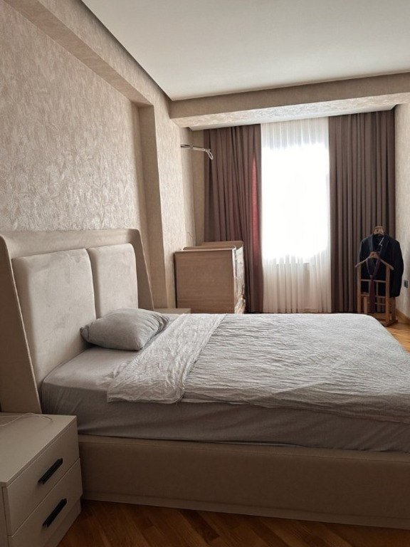 Satılır 2 otaqlı yeni tikili, 90 m², Qara Qarayev m.-3