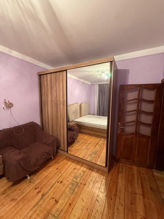 Kirayə verilir 4 otaqlı köhnə tikili, 100 m², İnşaatçılar m.-2