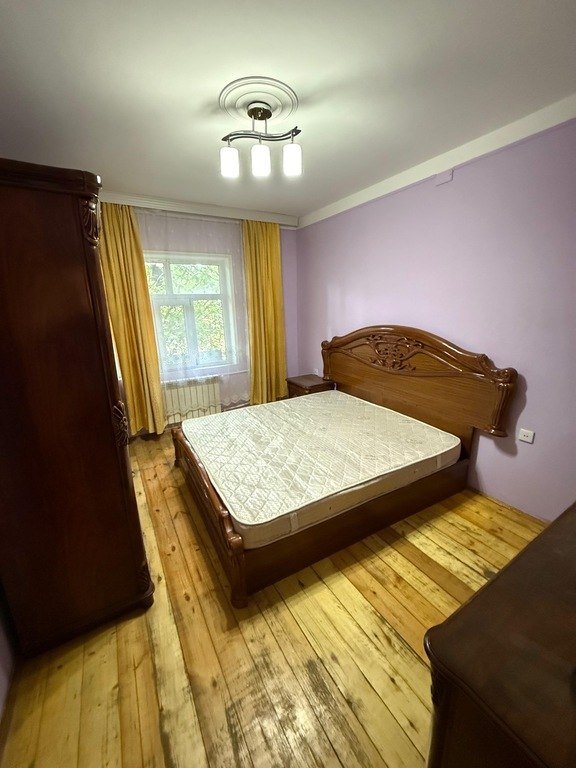 Kirayə verilir 4 otaqlı köhnə tikili, 100 m², İnşaatçılar m.-3