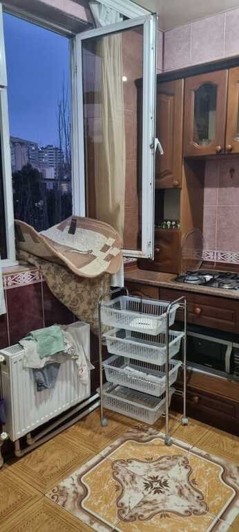 Kirayə verilir 2 otaqlı köhnə tikili, 55 m², 20 Yanvar m.-9