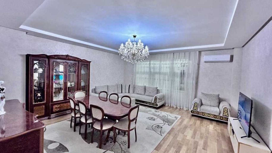Satılır 3 otaqlı yeni tikili, 150 m², 28 May m.-1