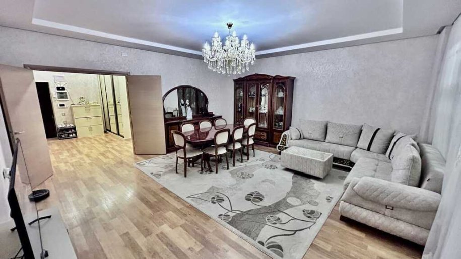Satılır 3 otaqlı yeni tikili, 150 m², 28 May m.-4