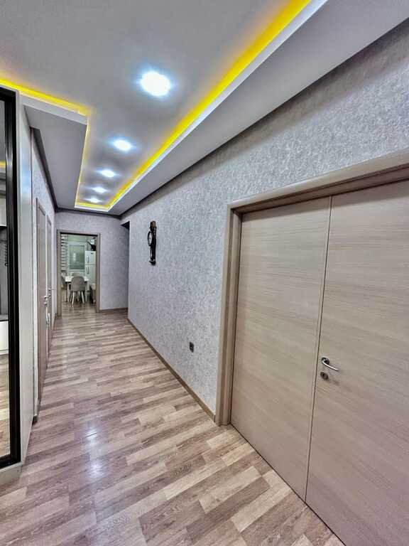 Satılır 3 otaqlı yeni tikili, 150 m², 28 May m.-7