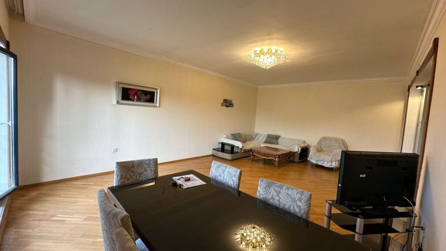 Satılır 4 otaqlı yeni tikili, 195 m², Nərimanov-1