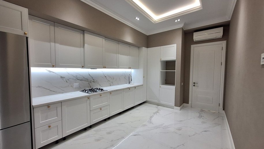 Satılır 4 otaqlı yeni tikili, 205 m², 28 May m.-10