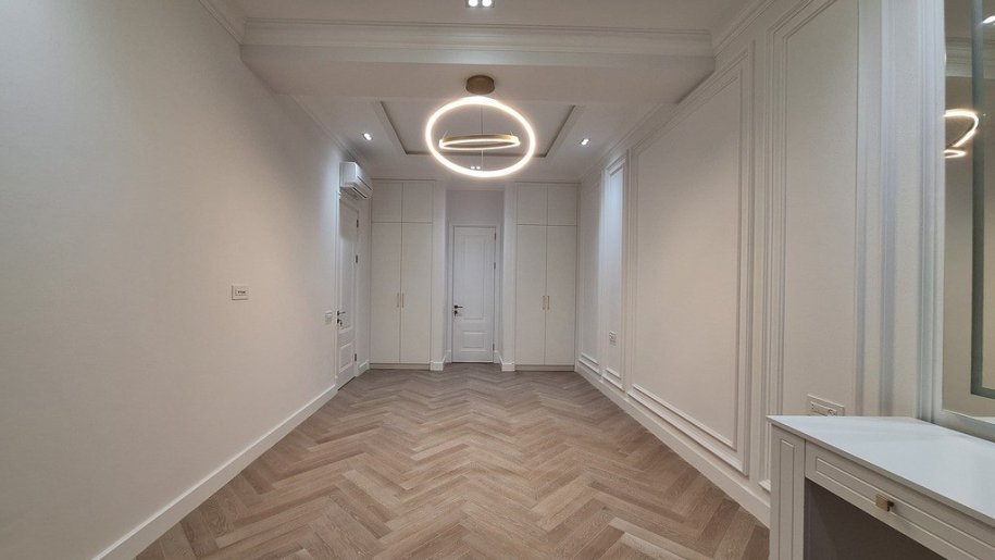 Satılır 4 otaqlı yeni tikili, 205 m², 28 May m.-14