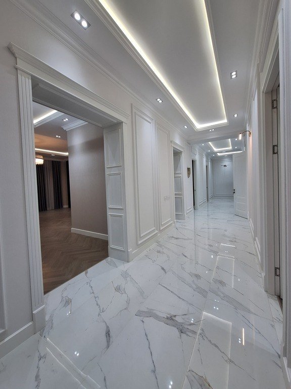 Satılır 4 otaqlı yeni tikili, 205 m², 28 May m.-23