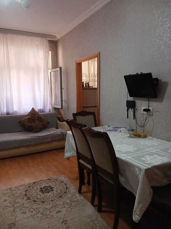 Satılır 1 otaqlı köhnə tikili, 35 m², Memar Əcəmi m.-3