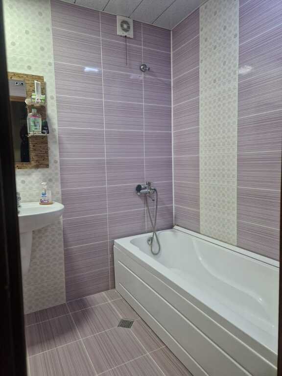 Satılır 2 otaqlı köhnə tikili, 60 m², Qaraçuxur-2