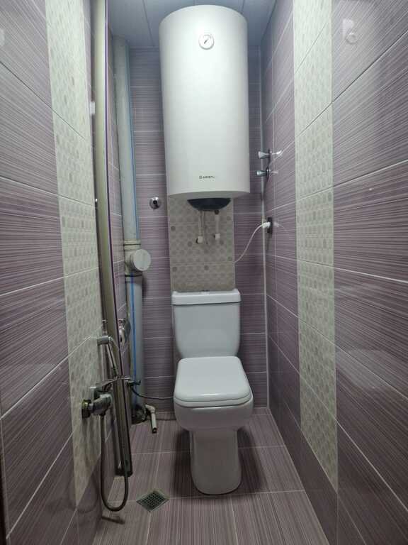 Satılır 2 otaqlı köhnə tikili, 60 m², Qaraçuxur-4