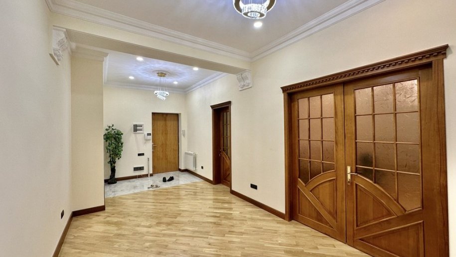 Satılır 4 otaqlı yeni tikili, 184 m², Nəriman Nərimanov m.-12