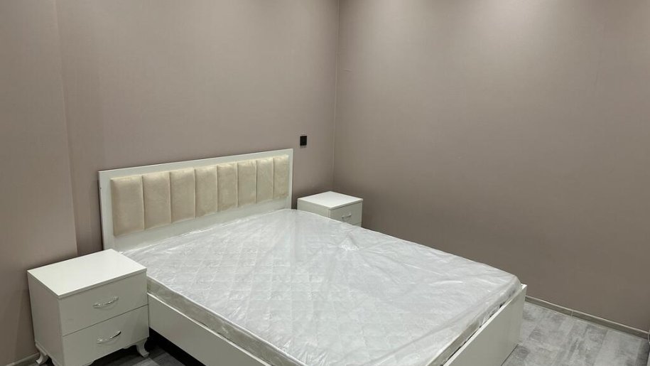 Kirayə verilir 3 otaqlı yeni tikili, 90 m², Saray-6