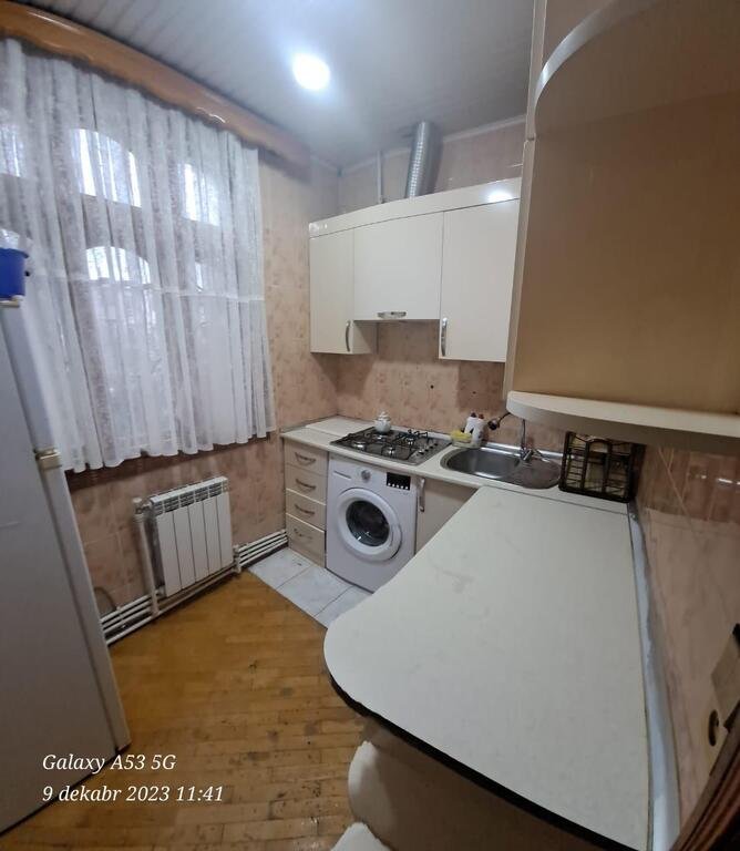 Satılır 3 otaqlı köhnə tikili, 70 m², Memar Əcəmi m.-2