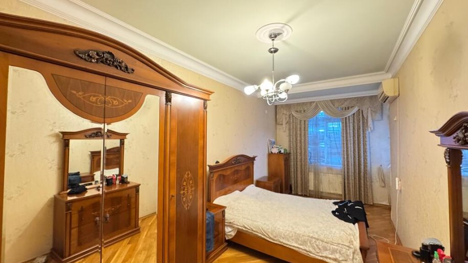 Satılır 4 otaqlı yeni tikili, 180 m², Azadlıq Prospekti m.-5