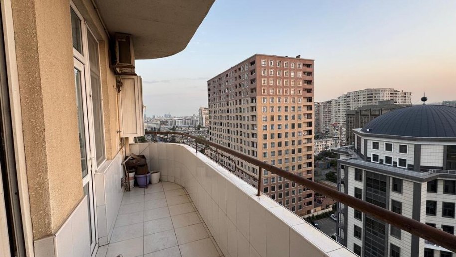 Satılır 4 otaqlı yeni tikili, 180 m², Azadlıq Prospekti m.-17