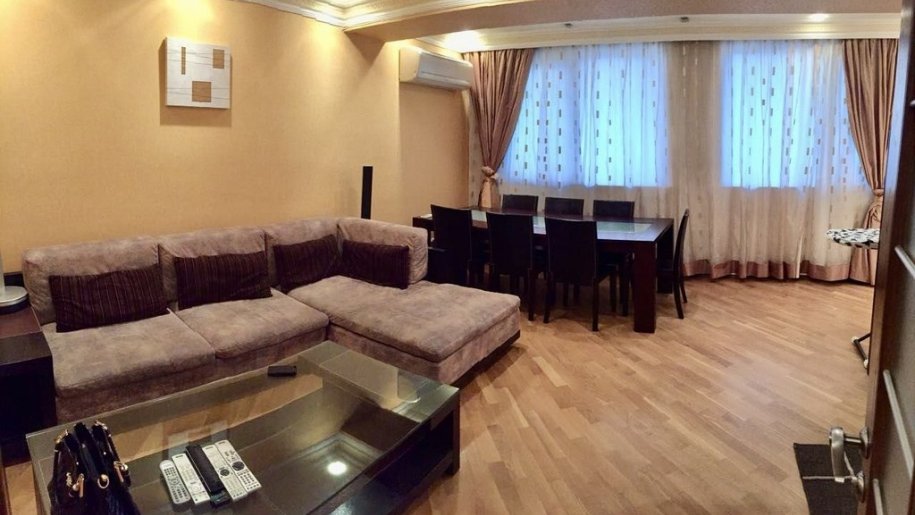 Kirayə verilir 3 otaqlı köhnə tikili, 70 m², 28 May m.-3