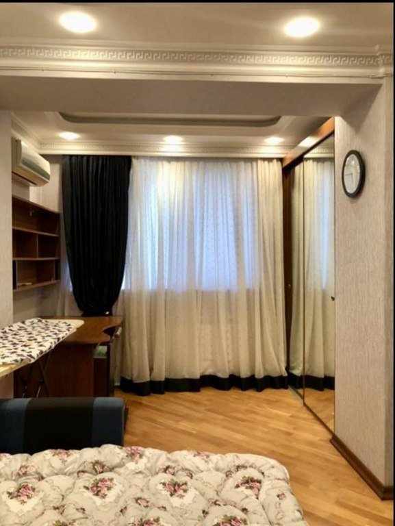 Kirayə verilir 3 otaqlı köhnə tikili, 70 m², 28 May m.-13