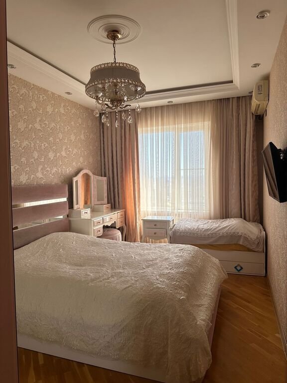 Satılır 2 otaqlı yeni tikili, 80 m², İçərişəhər m.-5