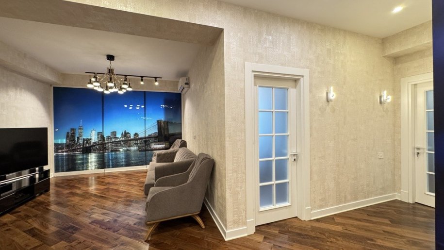 Satılır 4 otaqlı yeni tikili, 136 m², Neftçilər m.-8