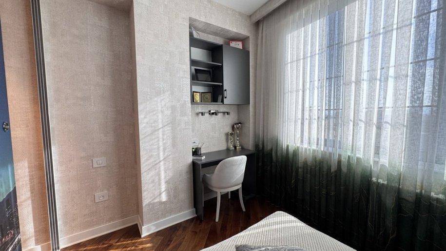 Satılır 4 otaqlı yeni tikili, 136 m², Neftçilər m.-12
