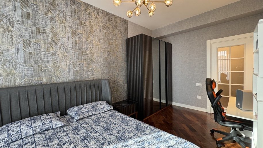Satılır 4 otaqlı yeni tikili, 136 m², Neftçilər m.-15
