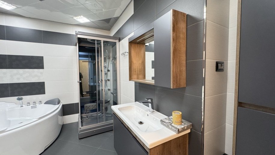 Satılır 4 otaqlı yeni tikili, 136 m², Neftçilər m.-28