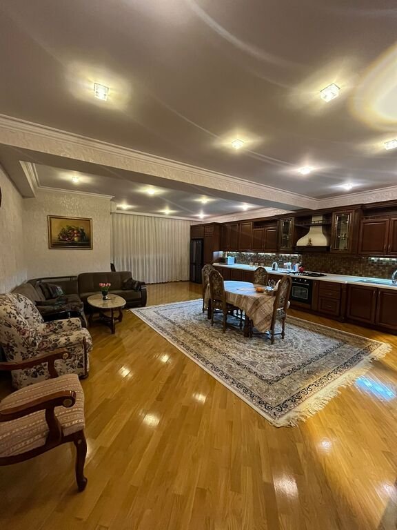 Satılır 4 otaqlı yeni tikili, 213 m², Nizami m.-12