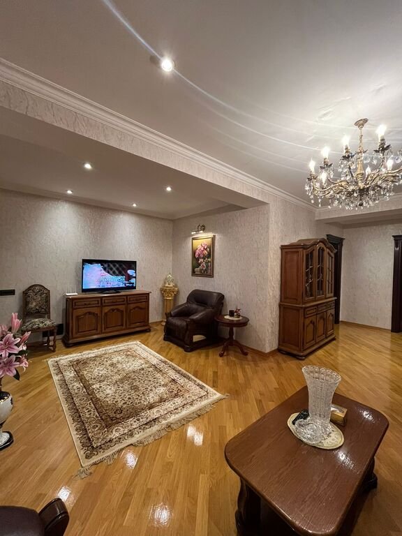 Satılır 4 otaqlı yeni tikili, 213 m², Nizami m.-13