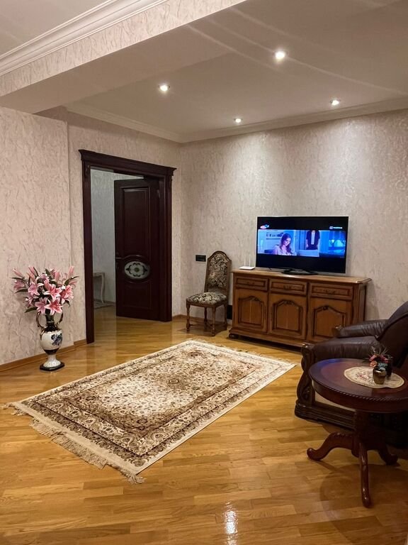 Satılır 4 otaqlı yeni tikili, 213 m², Nizami m.-14