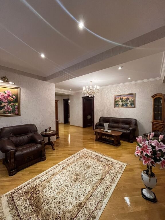 Satılır 4 otaqlı yeni tikili, 213 m², Nizami m.-15