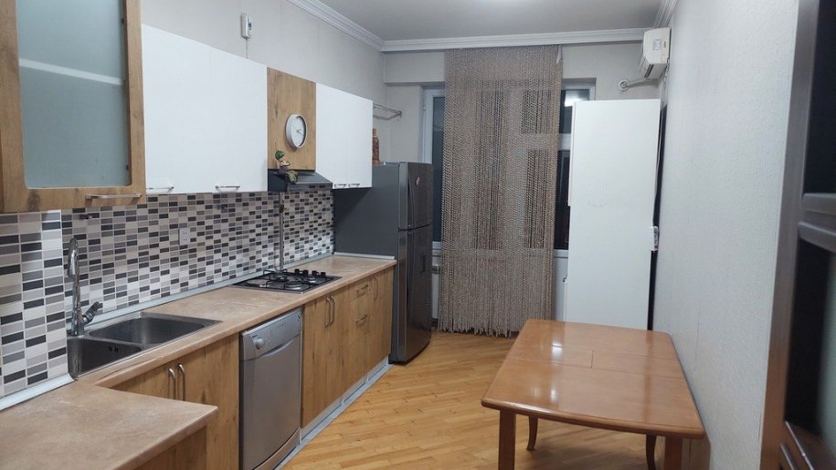 Kirayə verilir 3 otaqlı yeni tikili, 115 m², Memar Əcəmi m.-8