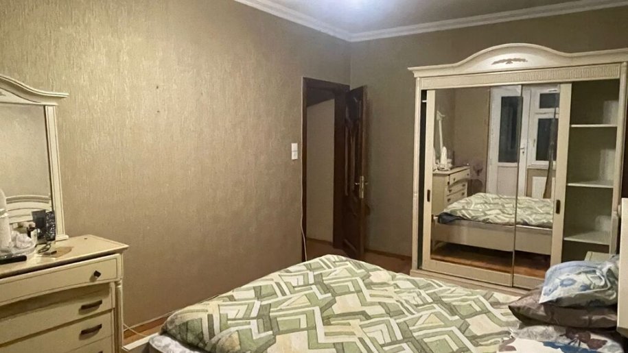 Kirayə verilir 4 otaqlı köhnə tikili, 140 m², Xalqlar dostluğu m.-2