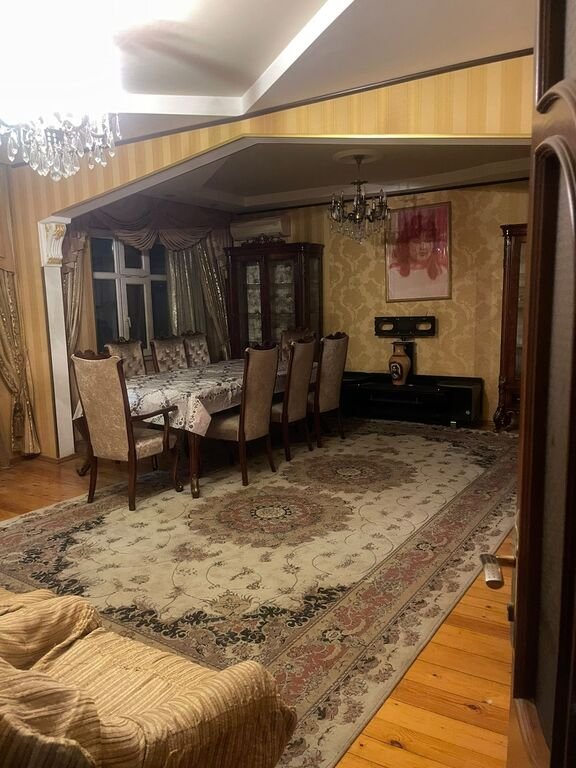 Kirayə verilir 4 otaqlı köhnə tikili, 140 m², Xalqlar dostluğu m.-6