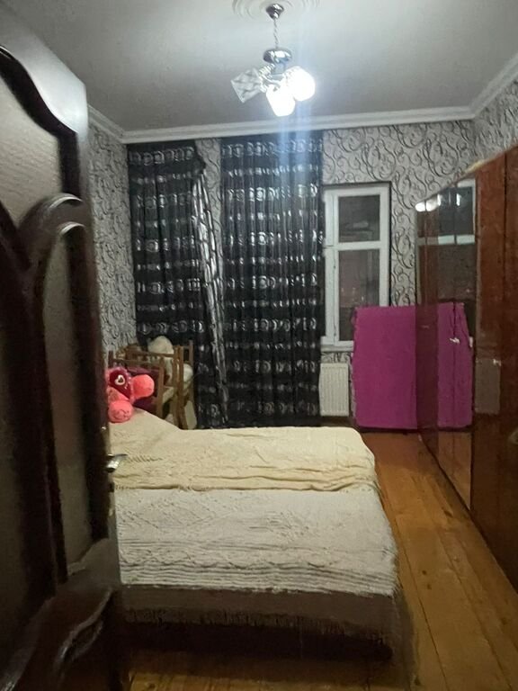 Kirayə verilir 4 otaqlı köhnə tikili, 140 m², Xalqlar dostluğu m.-9