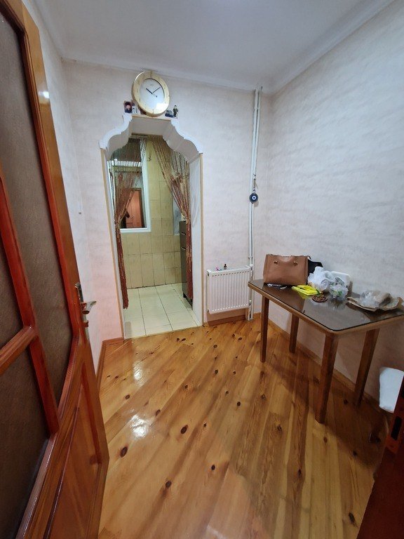 Satılır 3 otaqlı köhnə tikili, 60 m², Xalqlar dostluğu m.-4