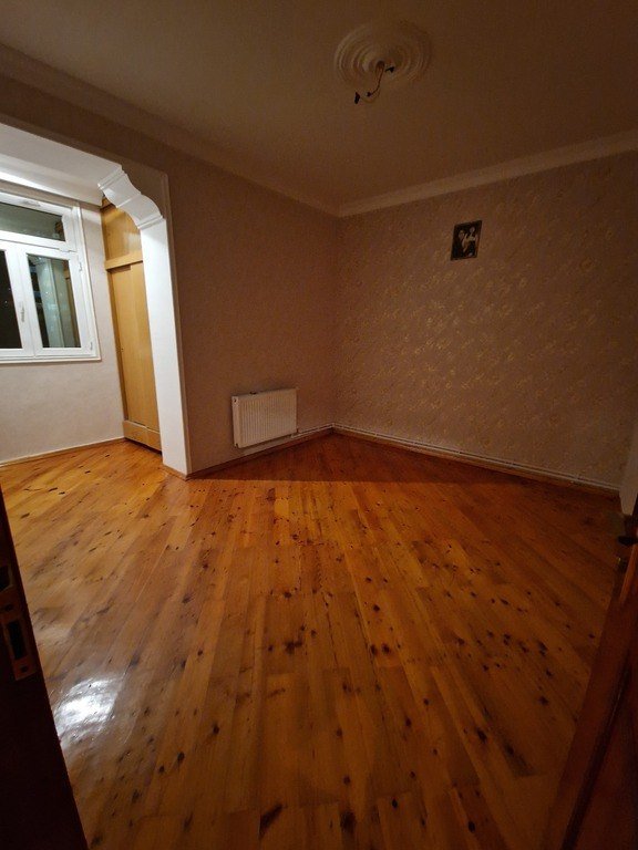 Satılır 3 otaqlı köhnə tikili, 60 m², Xalqlar dostluğu m.-5
