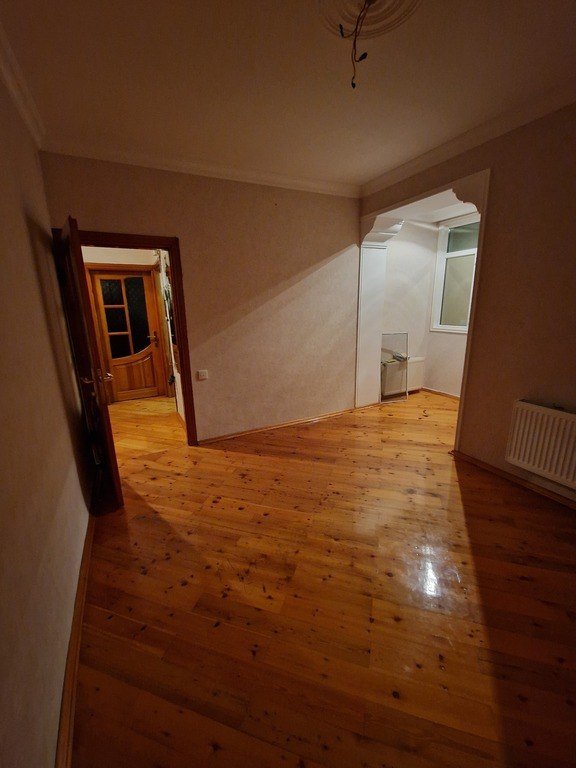 Satılır 3 otaqlı köhnə tikili, 60 m², Xalqlar dostluğu m.-6