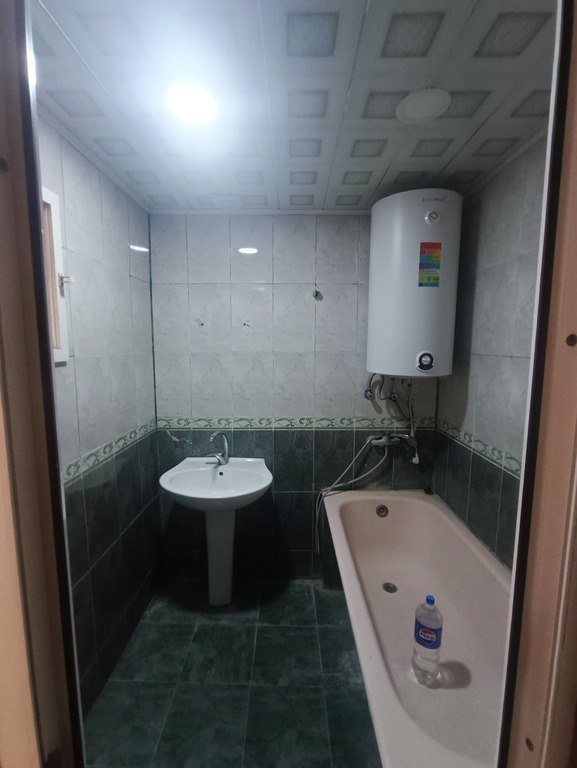 Satılır 3 otaqlı köhnə tikili, 80 m², Elmlər Akademiyası m.-7
