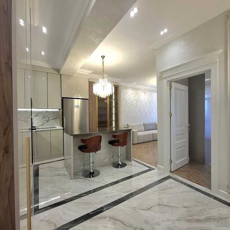 Satılır 3 otaqlı yeni tikili, 95 m², Qara Qarayev m.-7