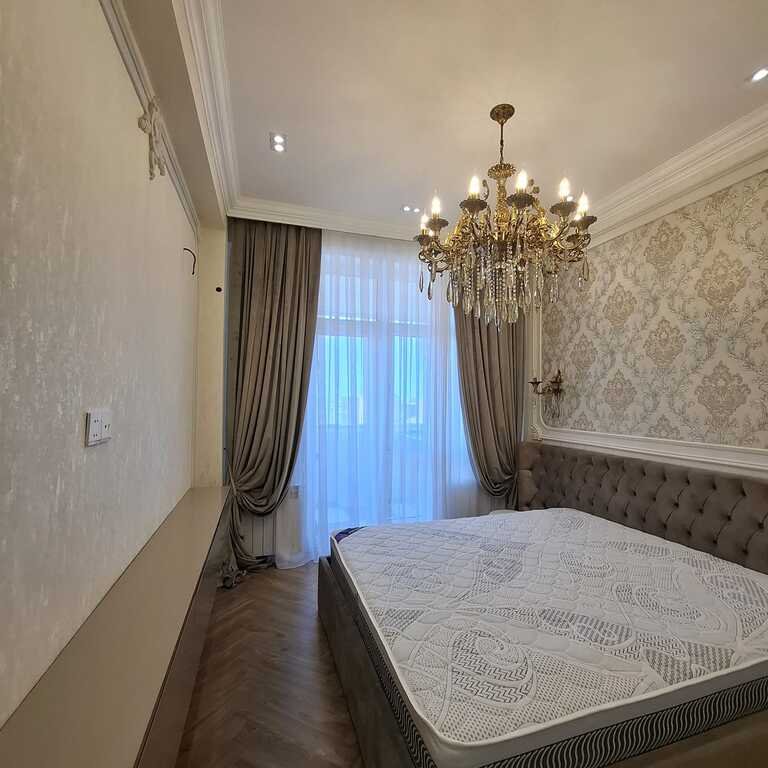 Satılır 3 otaqlı yeni tikili, 95 m², Qara Qarayev m.-12