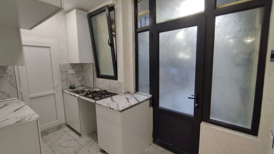 Satılır 1 otaqlı köhnə tikili, 36 m², Sahil m.-2