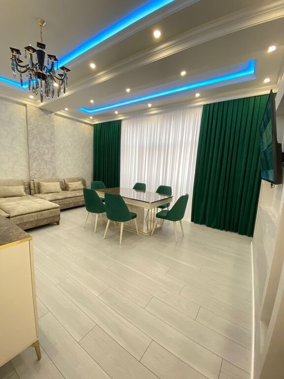 Kirayə verilir 3 otaqlı yeni tikili, 130 m², 28 May m.-3