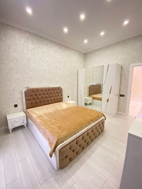 Kirayə verilir 3 otaqlı yeni tikili, 130 m², 28 May m.-9