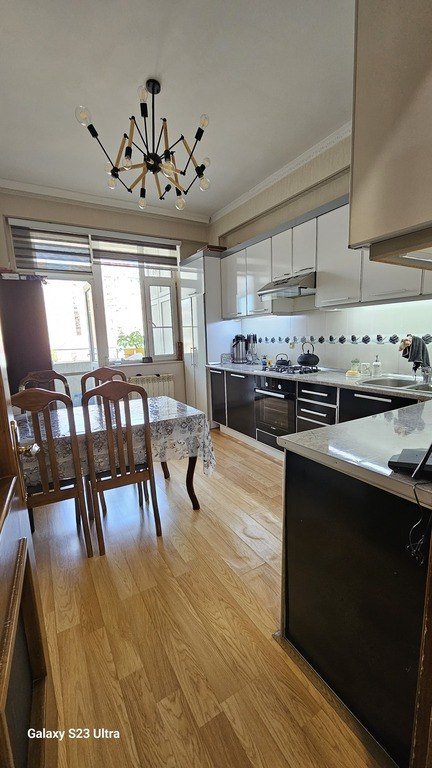 Satılır 3 otaqlı yeni tikili, 78 m², İnşaatçılar m.-7